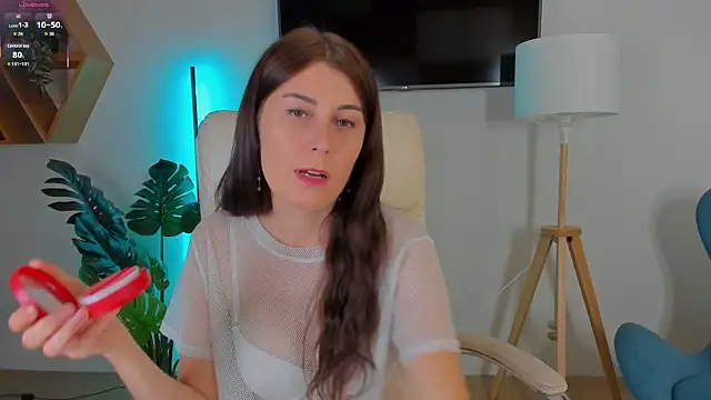 Snapshot of Hailey_Green chatting on September 2025 06:52:02 PM Hailey Green online show from September 2025 06:52:02 PM