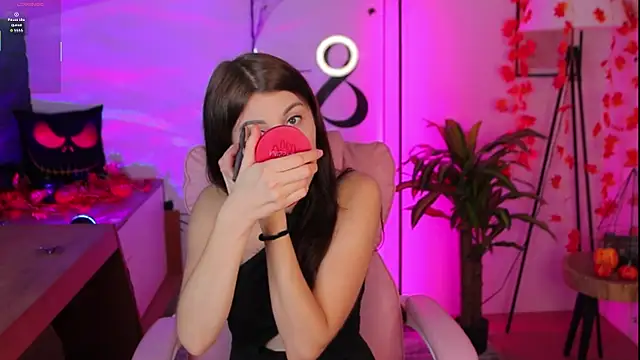 Snapshot of Hailey_Green chatting on October 2025 09:33:01 PM Hailey Green online show from October 2025 09:33:01 PM