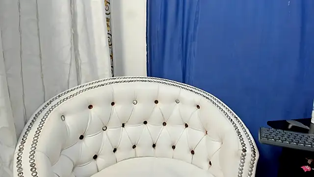 Snapshot of Analia18_ chatting on January 2025 03:31:02 PM Analia18 online show from January 2025 03:31:02 PM