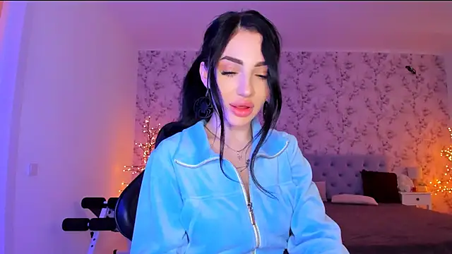 Snapshot of NancyLovee_ chatting on May 2026 01:05:02 PM NancyLovee online show from May 2026 01:05:02 PM