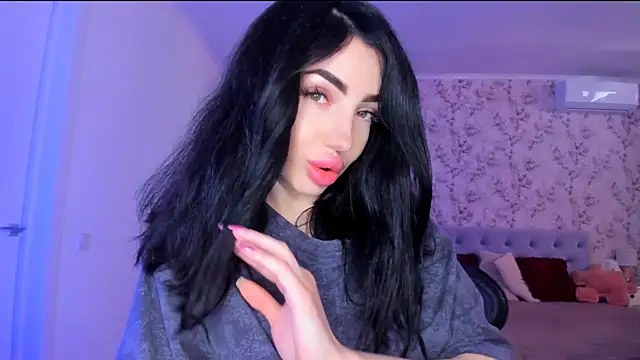 Snapshot of NancyLovee_ chatting on June 2026 10:35:01 AM NancyLovee online show from June 2026 10:35:01 AM
