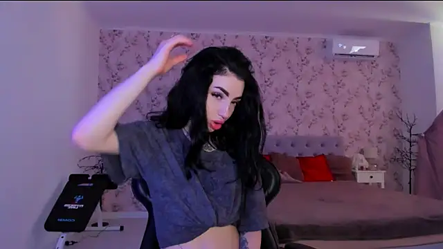 Snapshot of NancyLovee_ chatting on June 2026 11:22:02 AM NancyLovee online show from June 2026 11:22:02 AM