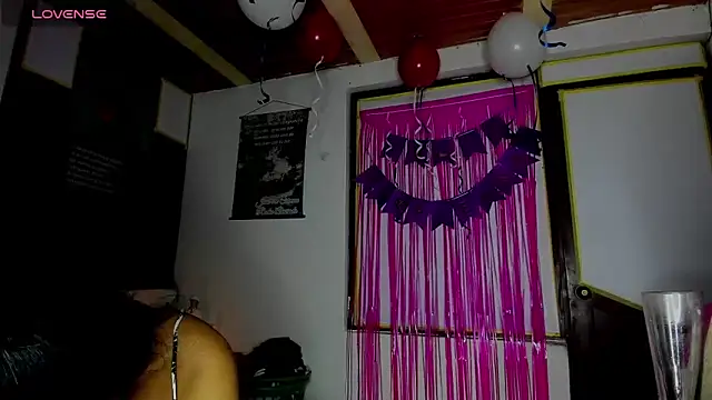 Snapshot of Nenita_Hot_ chatting on September 2025 03:54:01 AM Nenita Hot  online show from September 2025 03:54:01 AM