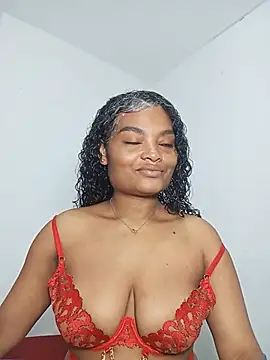 Snapshot of gianna_smith chatting on May 2026 06:10:02 AM gianna smith online show from May 2026 06:10:02 AM
