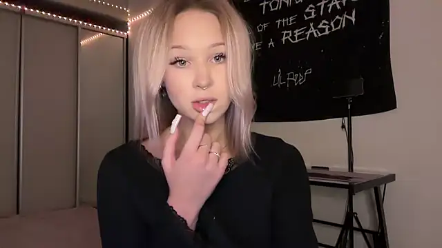 ur molly online show from March 2025 05:10:02 PM