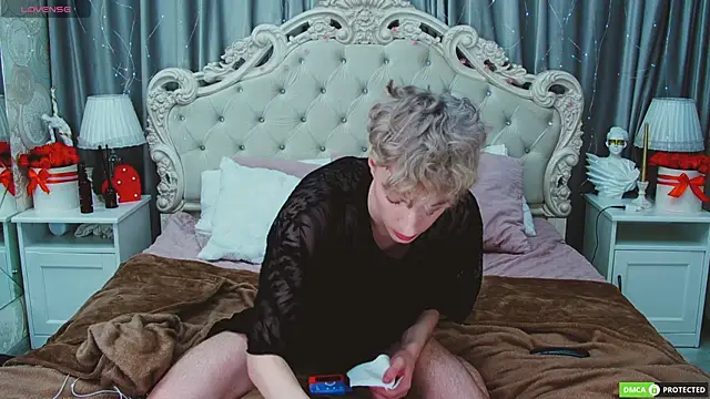 TrevorBenson online show from November 2025 09:35:01 PM