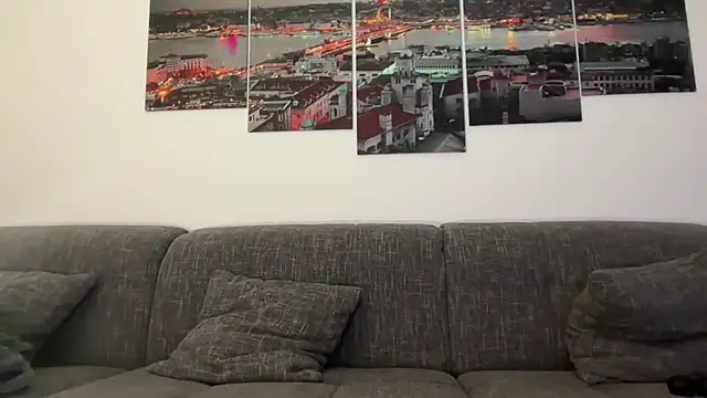 Snapshot of EmilyWi_ chatting on February 2025 01:10:01 AM EmilyWi online show from February 2025 01:10:01 AM