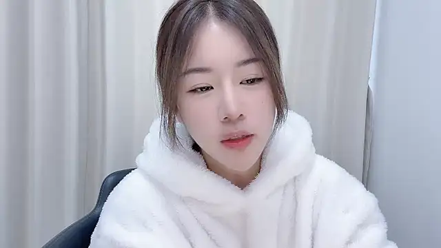 chloe-01 online show from December 2024 04:14:02 AM