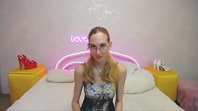 KlaryBrait online show from January 2025 01:36:01 PM