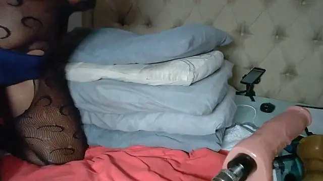 QUEENSHEBAxx01 online show from June 2026 04:12:02 AM