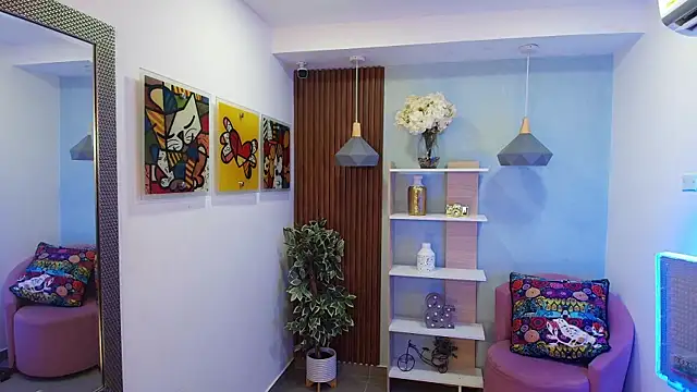 Dalila Sky online show from November 2025 06:07:01 PM