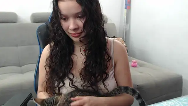 Yeimi360 online show from February 2026 02:08:02 AM