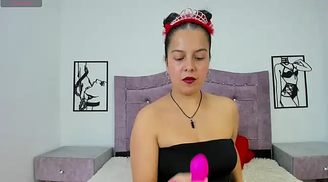 Snapshot of LunaSmitt chatting on March 2025 01:32:02 AM LunaSmitt online show from March 2025 01:32:02 AM