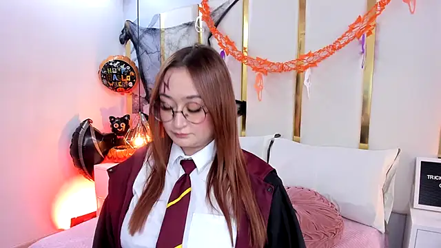 SalommeFlores online show from October 2025 09:27:01 PM