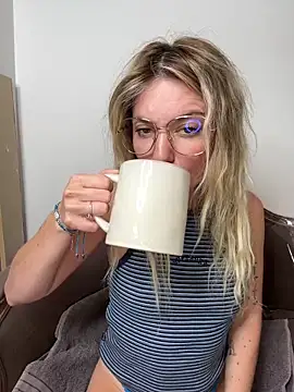 carlaaa online show from June 2026 08:32:02 PM