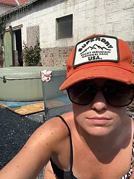 carlaaa online show from June 2026 02:32:02 PM