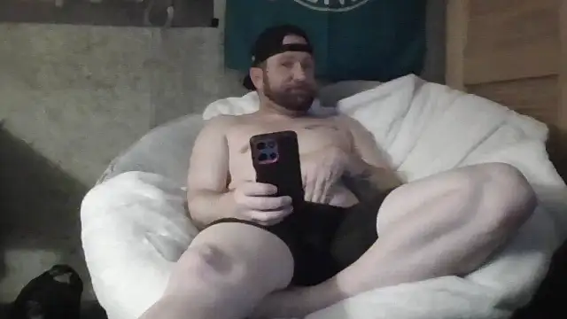 Snapshot of Edward_LongCock chatting on May 2026 06:00:01 AM Edward LongCock online show from May 2026 06:00:01 AM