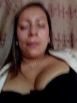 Snapshot of Katalina_S3xy chatting on October 2025 08:40:02 PM Katalina S3xy online show from October 2025 08:40:02 PM