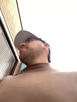 JuanZapata33 online show from March 2025 08:21:02 PM