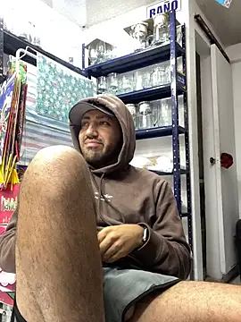 JuanZapata33 online show from February 2026 10:49:02 PM