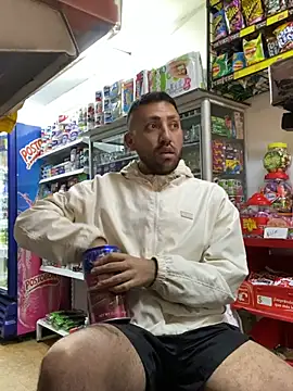 JuanZapata33 online show from March 2026 10:38:02 PM