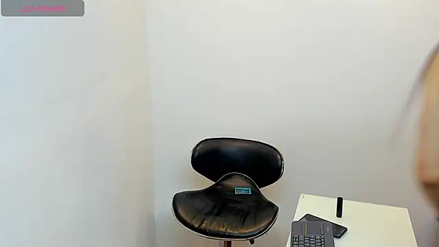 FRAN DESS online show from February 2025 08:10:01 PM