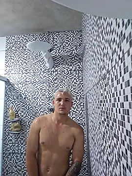 VibratedPoaching online show from November 2025 12:03:02 AM