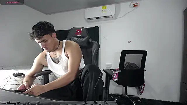 man dur07 online show from December 2024 09:22:01 PM