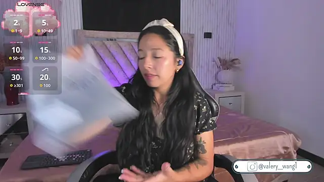 Valery wang online show from November 2025 11:44:02 AM