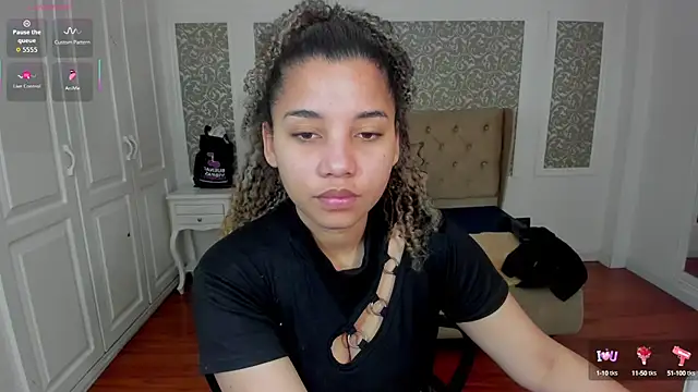 Snapshot of Mayaa_ross chatting on September 2025 02:12:02 AM Mayaa ross online show from September 2025 02:12:02 AM