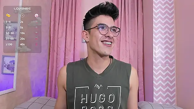 Snapshot of Ryan_Clark_ chatting on December 2024 04:38:01 PM Ryan Clark online show from December 2024 04:38:01 PM