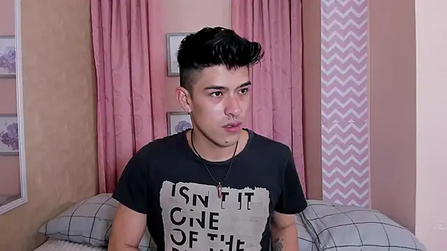 Snapshot of Ryan_Clark_ chatting on December 2024 08:34:01 PM Ryan Clark online show from December 2024 08:34:01 PM