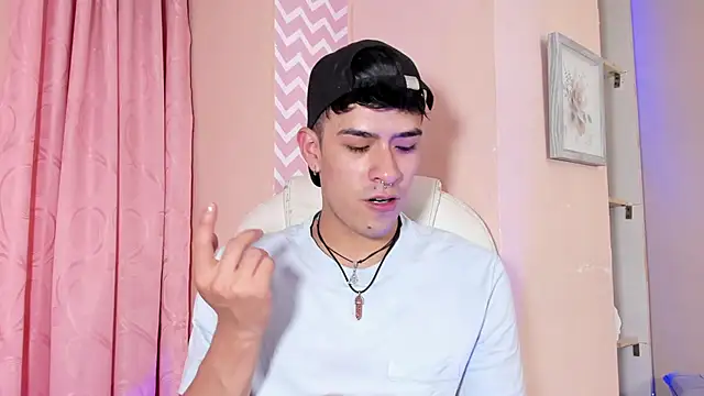 Snapshot of Ryan_Clark_ chatting on January 2025 07:32:01 PM Ryan Clark online show from January 2025 07:32:01 PM