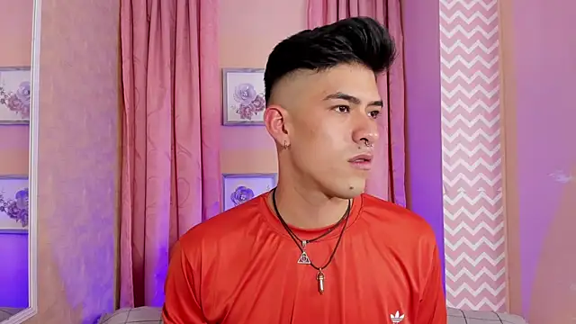 Snapshot of Ryan_Clark_ chatting on January 2025 05:33:02 PM Ryan Clark online show from January 2025 05:33:02 PM