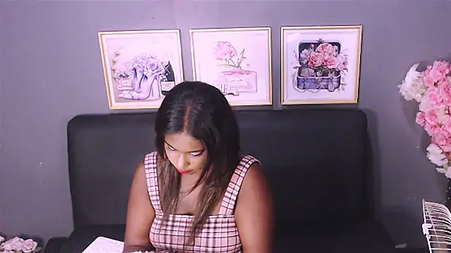 Littleindianmilf online show from January 2025 03:18:02 PM