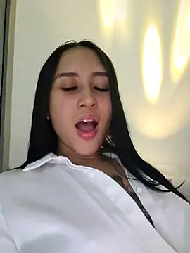 Snapshot of Selena_blake chatting on February 2025 12:06:02 AM Selena blake online show from February 2025 12:06:02 AM