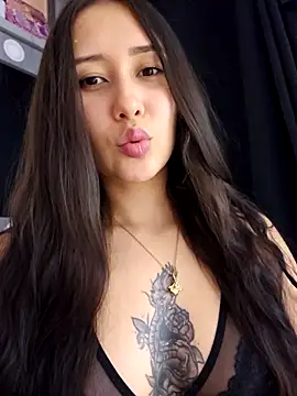 Snapshot of Selena_blake chatting on November 2025 12:32:02 AM Selena blake online show from November 2025 12:32:02 AM