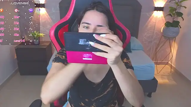 Snapshot of angelica_dymond chatting on September 2025 12:05:02 PM angelica dymond online show from September 2025 12:05:02 PM