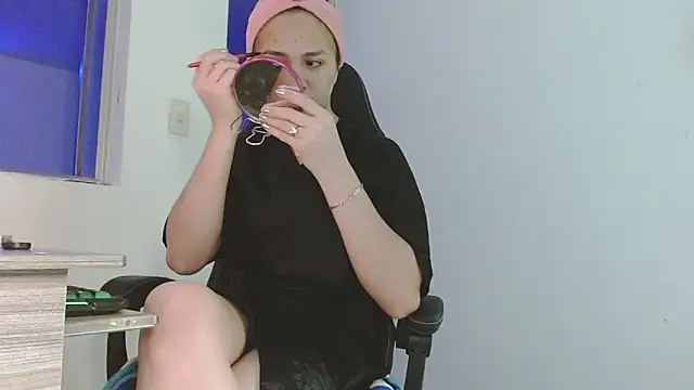 giuliana andrade online show from June 2026 03:17:02 PM