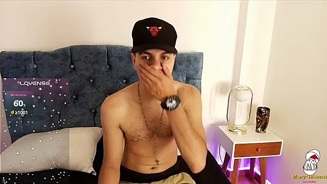 Amadeo Wild online show from December 2024 02:49:02 PM