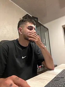 Amadeo Wild online show from September 2025 02:57:02 AM