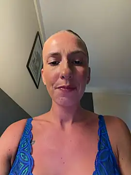 lola tentatiion online show from July 2026 07:38:02 PM