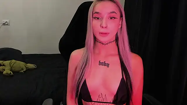 MilaAsh online show from February 2026 05:14:01 AM