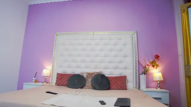 Lenna Paul online show from October 2025 04:10:01 AM