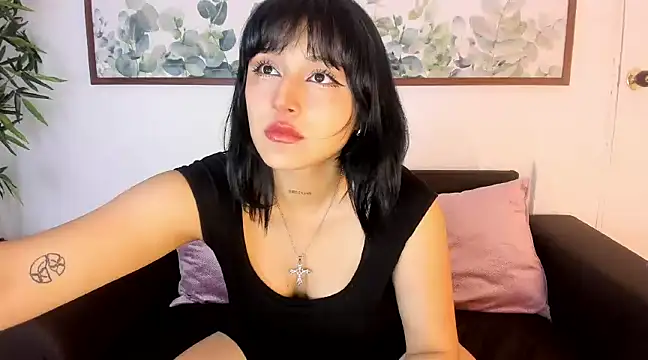 Snapshot of HiromiChan_ chatting on December 2024 05:20:02 AM HiromiChan online show from December 2024 05:20:02 AM