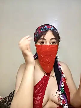 Snapshot of Lalou chatting on December 2024 10:17:01 AM Lalou online show from December 2024 10:17:01 AM