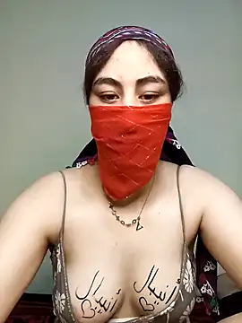 Snapshot of Lalou chatting on December 2024 09:16:02 AM Lalou online show from December 2024 09:16:02 AM