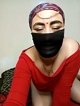 Snapshot of Lalou chatting on January 2025 07:42:01 PM Lalou online show from January 2025 07:42:01 PM