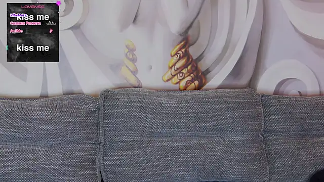 Snapshot of hailey_peach chatting on February 2025 12:16:01 AM hailey peach online show from February 2025 12:16:01 AM