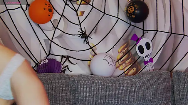 Snapshot of hailey_peach chatting on October 2025 05:57:02 PM hailey peach online show from October 2025 05:57:02 PM